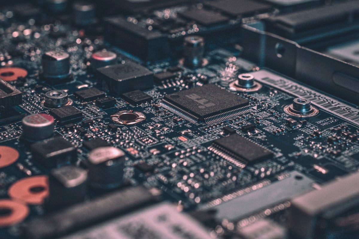 Digital search strategist mapping knowledge graphs and Generative Engine Optimization ranking factors